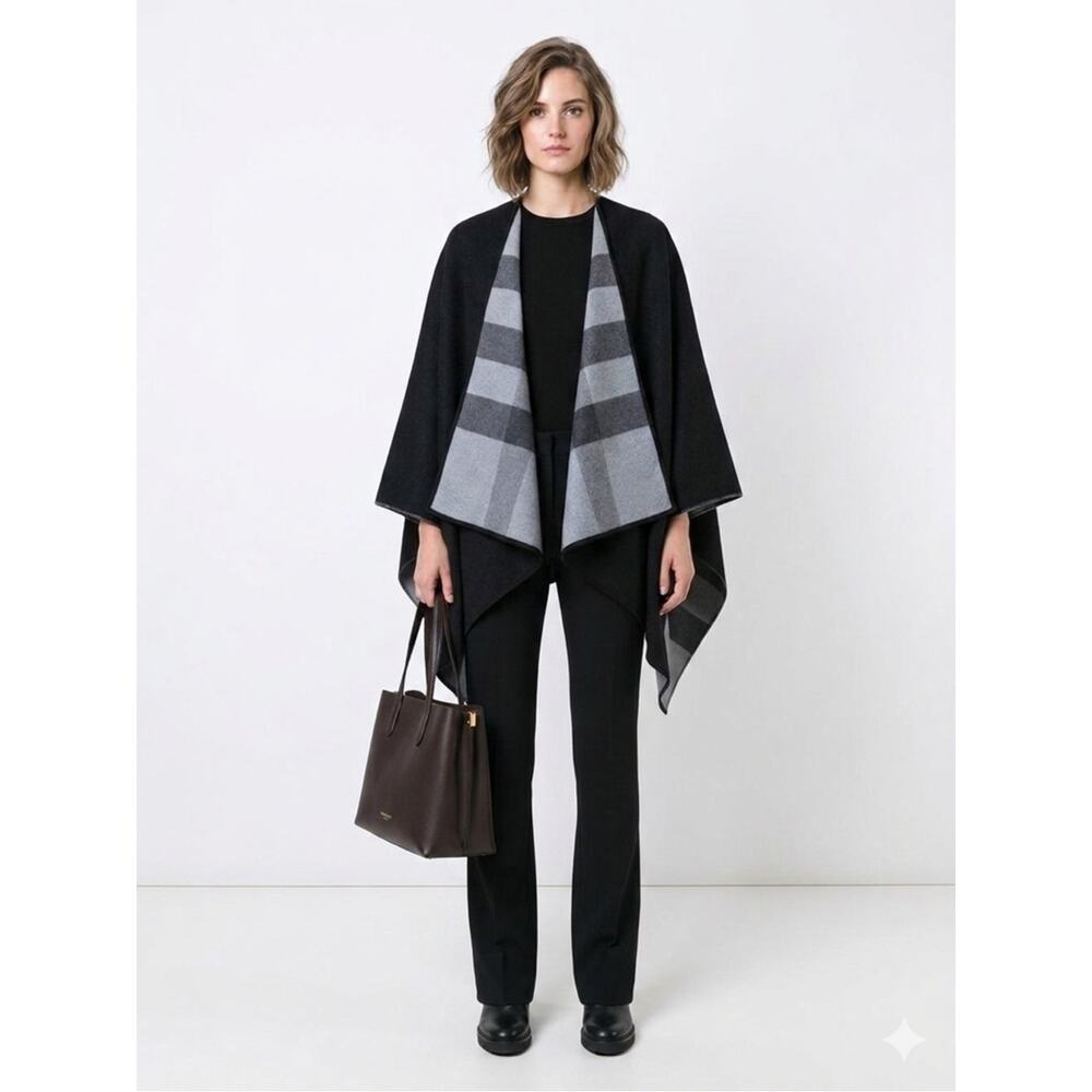 Burberry 100 wool Black & Gray Reversible Cape New - Picture 2 of 9
